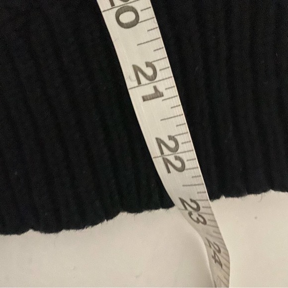 Old Navy Mock Neck Short Sleeved Cable Knit Lambswool Sweater Black Womens Small - Picture 6 of 6